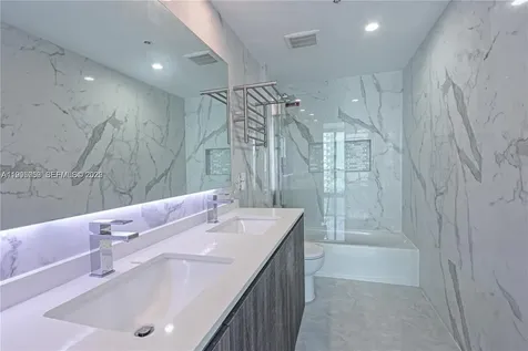 488 NE 18th Street Miami FL 33132