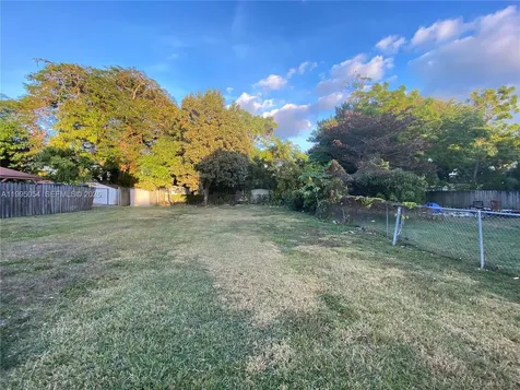 2833 SW 38th Avenue Miami FL 33134