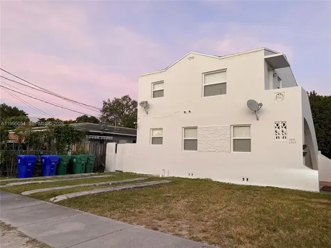 2833 SW 38th Avenue Miami FL 33134