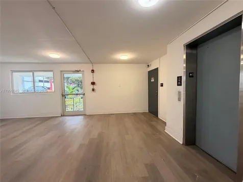 143 SW 9th Street Miami FL 33130