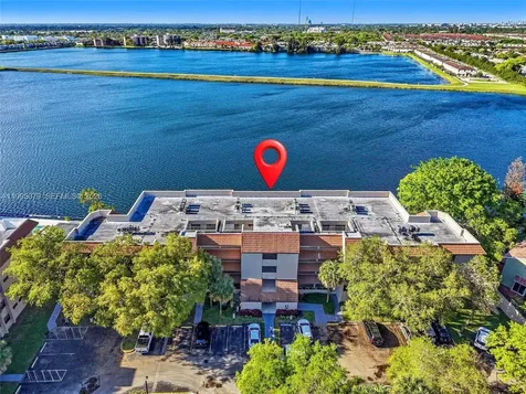 605 Ives Dairy Road Miami FL 33179