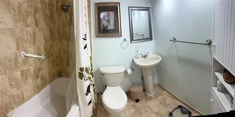 7725 W 10th Avenue Hialeah FL 33014