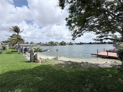 7725 W 10th Avenue Hialeah FL 33014