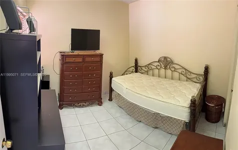 7725 W 10th Avenue Hialeah FL 33014