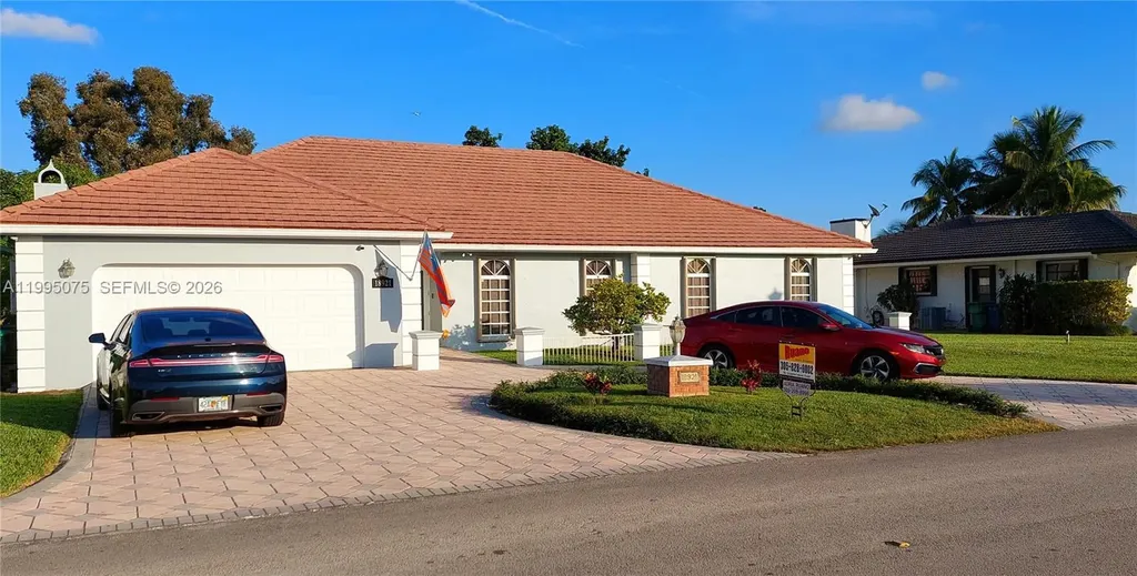 18921 W Oakmont Drive Hialeah FL 33015
