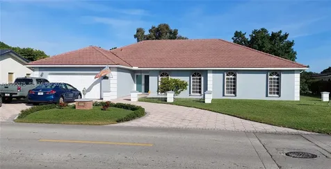 18921 W Oakmont Drive Hialeah FL 33015