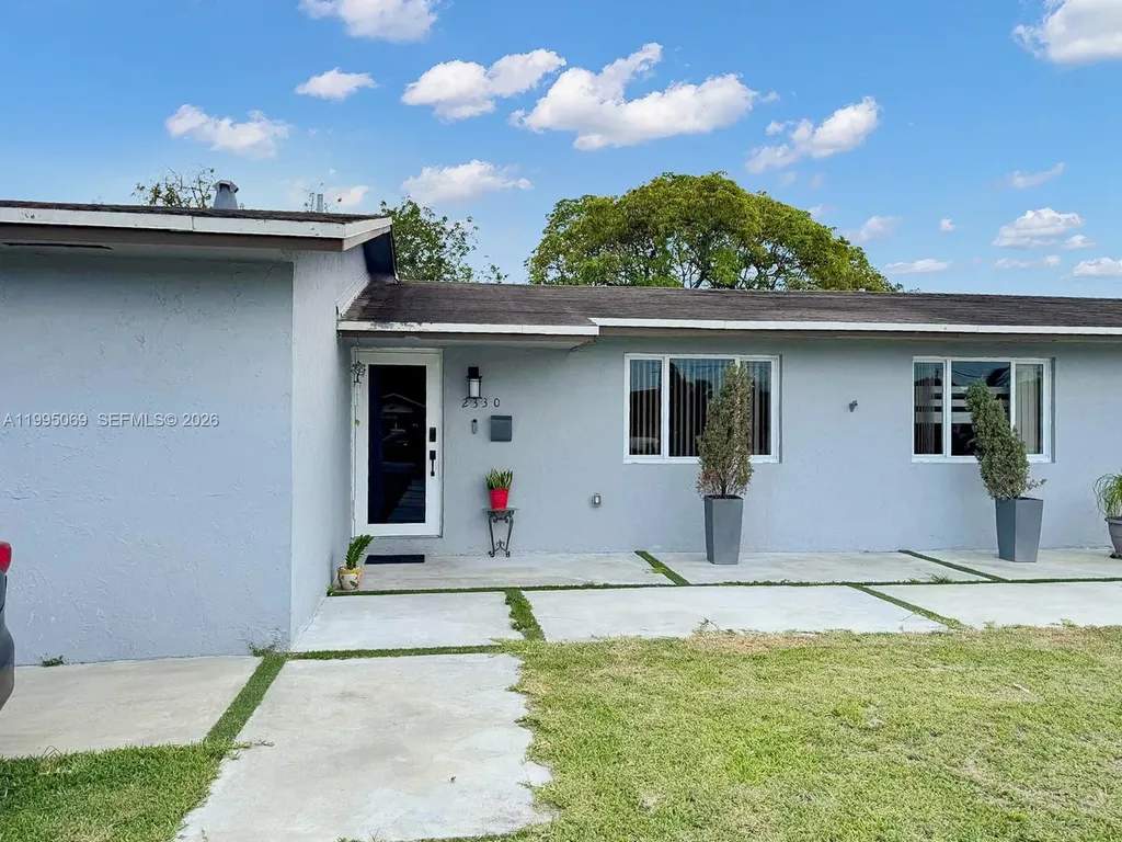 2330 W 6th Court Hialeah FL 33010