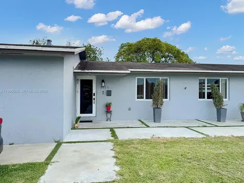 2330 W 6th Court Hialeah FL 33010