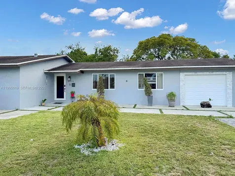 2330 W 6th Court Hialeah FL 33010