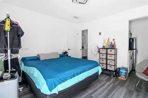 2330 W 6th Court Hialeah FL 33010