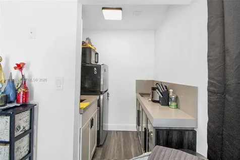 2330 W 6th Court Hialeah FL 33010