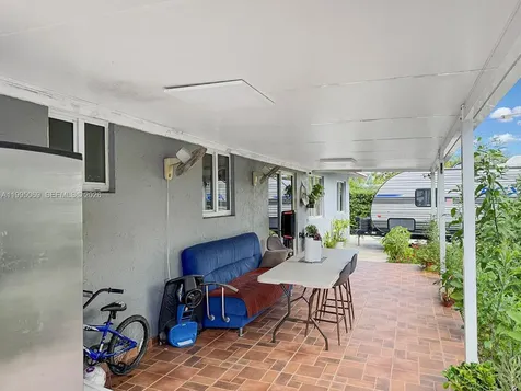 2330 W 6th Court Hialeah FL 33010