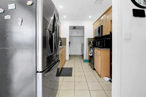 2330 W 6th Court Hialeah FL 33010