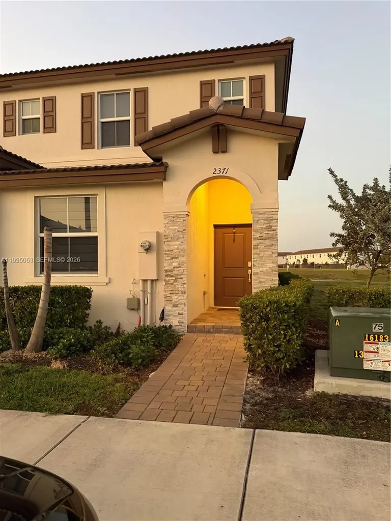 2371 NW 122nd Terrace Miami FL 33167