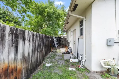 6330 Funston Street Hollywood FL 33023