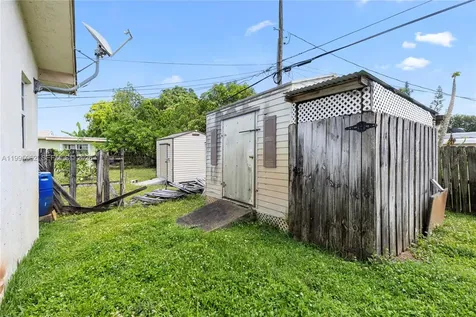6330 Funston Street Hollywood FL 33023