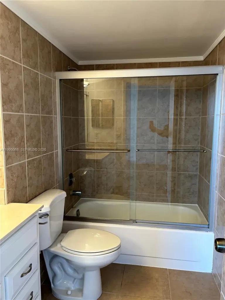 21 Royal Palm Way Boca Raton FL 33432