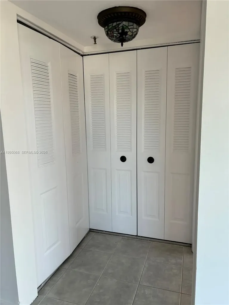 21 Royal Palm Way Boca Raton FL 33432