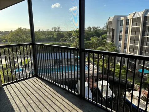 21 Royal Palm Way Boca Raton FL 33432