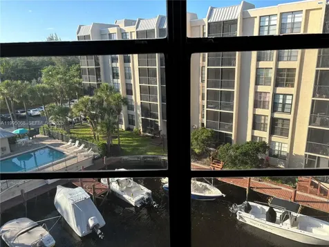 21 Royal Palm Way Boca Raton FL 33432