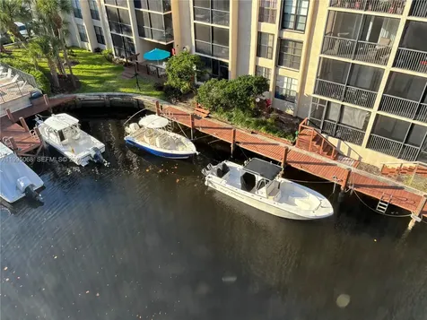 21 Royal Palm Way Boca Raton FL 33432