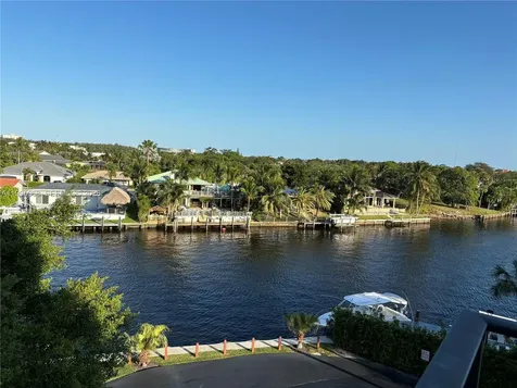 21 Royal Palm Way Boca Raton FL 33432