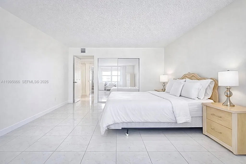 3800 S Ocean Drive Hollywood FL 33019
