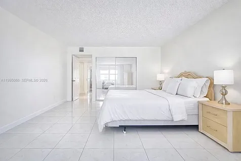 3800 S Ocean Drive Hollywood FL 33019