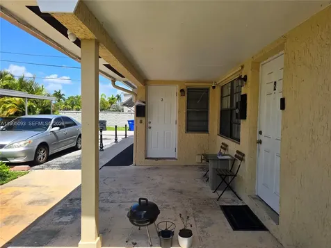 1723 Thomas Street Hollywood FL 33020