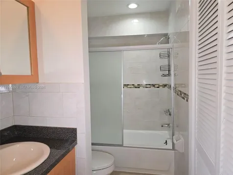1723 Thomas Street Hollywood FL 33020