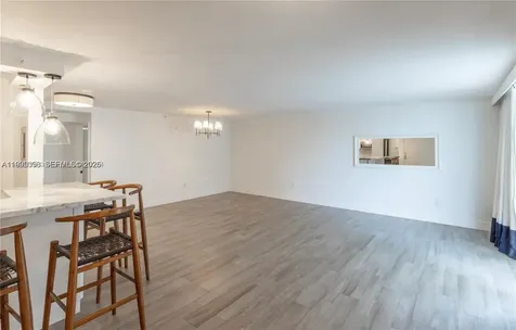 6061 Collins Avenue Miami Beach FL 33140