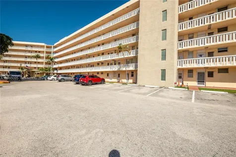 2999 Point East Drive Aventura FL 33160