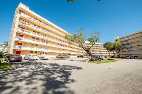 2999 Point East Drive Aventura FL 33160