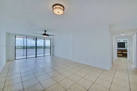 20850 San Simeon Way Miami FL 33179