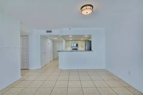 20850 San Simeon Way Miami FL 33179