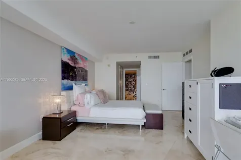 17201 Collins Avenue Sunny Isles Beach FL 33160