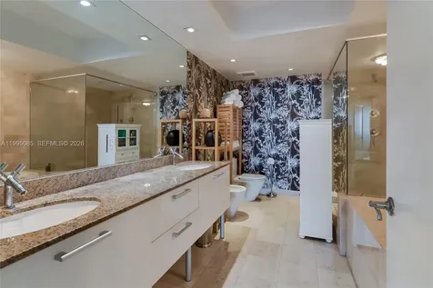 17201 Collins Avenue Sunny Isles Beach FL 33160