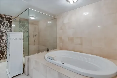 17201 Collins Avenue Sunny Isles Beach FL 33160
