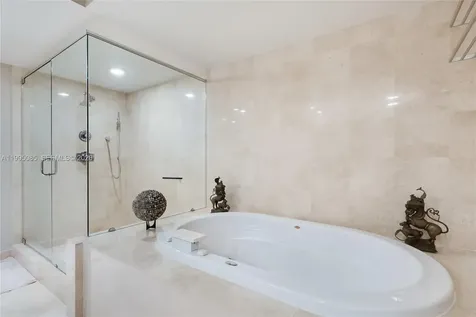 17201 Collins Avenue Sunny Isles Beach FL 33160