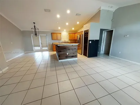4031 Santa Barbara Sebring FL 33875