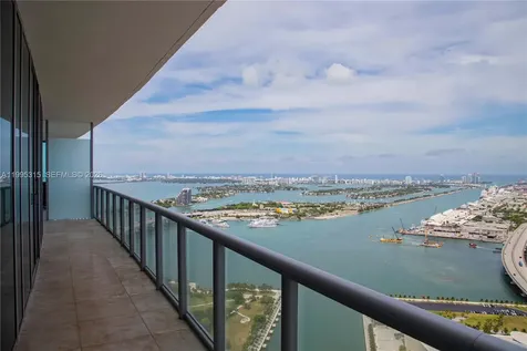 888 Biscayne Boulevard Miami FL 33132