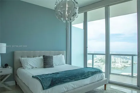 888 Biscayne Boulevard Miami FL 33132