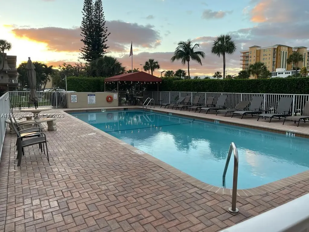 3200 NE 7th Court Pompano Beach FL 33062