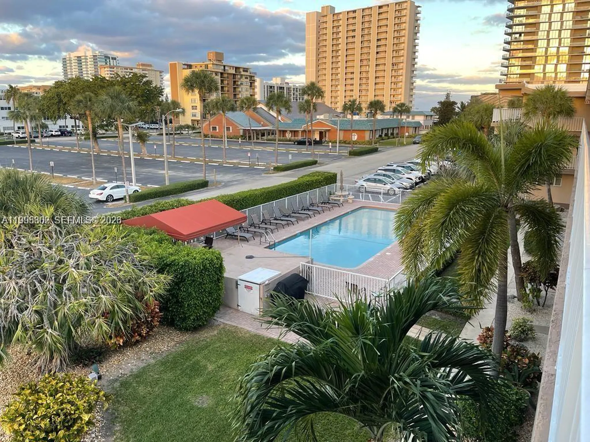 3200 NE 7th Court Pompano Beach FL 33062