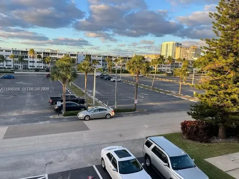 3200 NE 7th Court Pompano Beach FL 33062