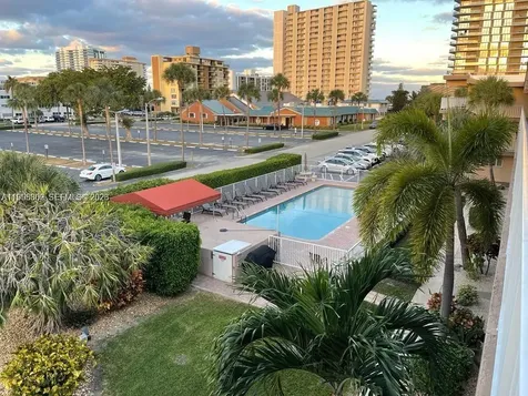 3200 NE 7th Court Pompano Beach FL 33062
