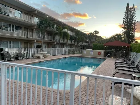 3200 NE 7th Court Pompano Beach FL 33062