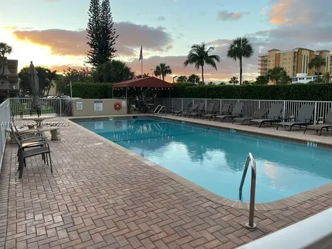 3200 NE 7th Court Pompano Beach FL 33062