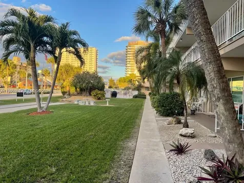 3200 NE 7th Court Pompano Beach FL 33062