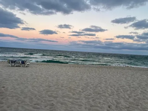 3200 NE 7th Court Pompano Beach FL 33062